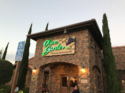 Olive Garden Italian Restaurant - 8386 La Palma Ave, Buena Park, CA 90620