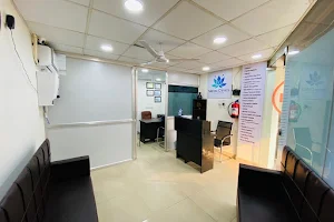 Best General Physician In Indirapuram, Ghaziabad | Dr Ankita Sahu | Dr Sreekanth M.K.S | MERAZ CLINICS image