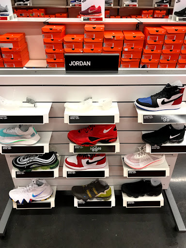 Sporting Goods Store «Nike Factory Store», reviews and photos, 1622 Galleria Blvd, Brentwood, TN 37027, USA