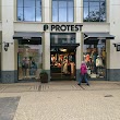 Protest Outlet Bataviastad