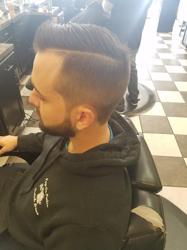 Barber Shop «VIP Barber Shop», reviews and photos, 2824 E Indian School Rd #13, Phoenix, AZ 85016, USA