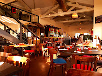 Atmosphère du Restaurant Le Carre Rouge à Laval - n°9