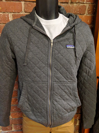 Clothing Store «Patagonia Boston», reviews and photos, 346 Newbury St, Boston, MA 02115, USA