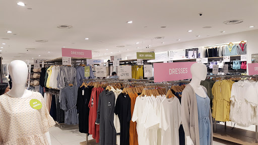 uniqlo causeway point