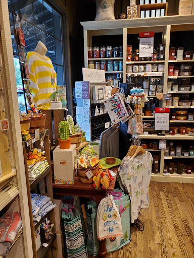 American Restaurant «Cracker Barrel Old Country Store», reviews and photos, 14 Frontage Rd, Clinton, NJ 08809, USA