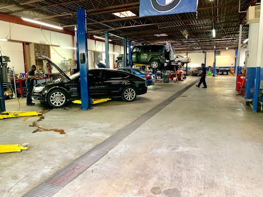 Auto Repair Shop «Autobahn Automotive», reviews and photos, 2306 NE Interstate 410 Loop, San Antonio, TX 78217, USA