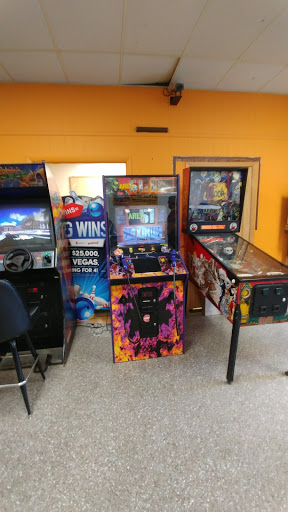 Bowling Alley «Tarheel Lanes», reviews and photos, 3275 Asheville Hwy, Hendersonville, NC 28791, USA