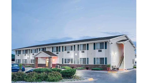 Super 8 by Wyndham Tomah Wisconsin