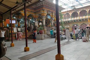 Shrikrishan Janamsthan Temple Parking image