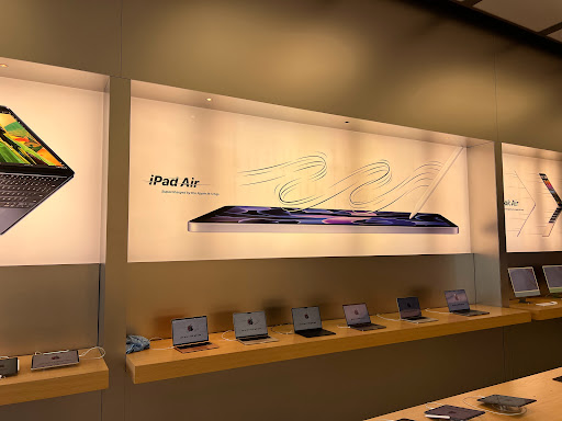 Computer Store «Apple Easton Town Center», reviews and photos, 4210 The Strand, Columbus, OH 43219, USA