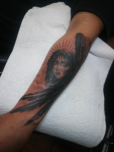 Explore tattoo ideas shoulder blade, creative tattoo ideas in San Jose, available at Underground Creation