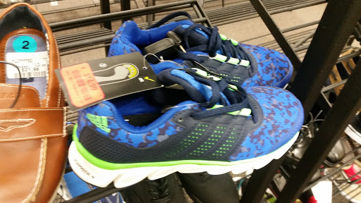 Clothing Store «Burlington Coat Factory», reviews and photos, 3701 Branch Ave, Hillcrest Heights, MD 20748, USA