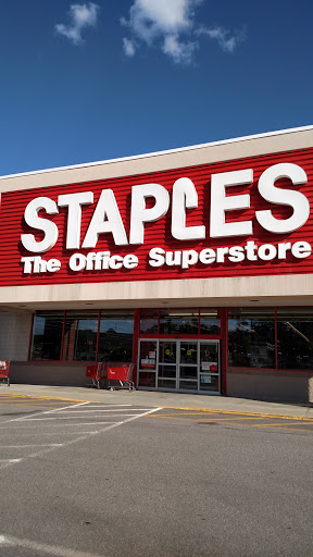 Office Supply Store «Staples», reviews and photos, 75 Laconia Rd, Tilton, NH 03276, USA