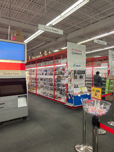 Office Supply Store «Staples», reviews and photos, 555 N Main St, Providence, RI 02904, USA