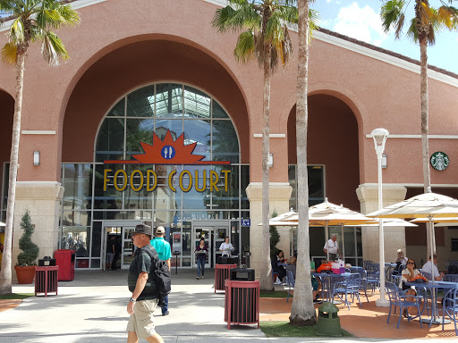Shopping Mall «Orlando Vineland Premium Outlets», reviews and photos, 8200 Vineland Ave, Orlando, FL 32821, USA