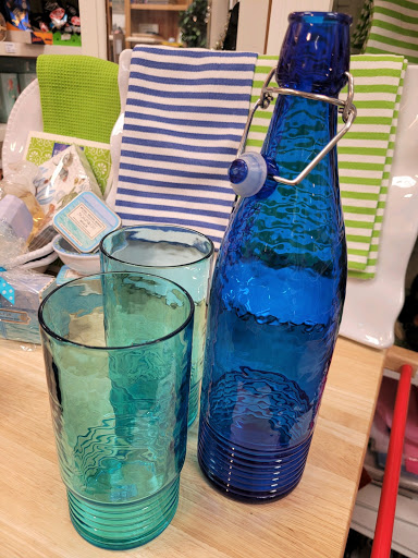 Gift Basket Store «Goldenberry Gifts & Gourmet», reviews and photos, 149 Cherry St, New Canaan, CT 06840, USA