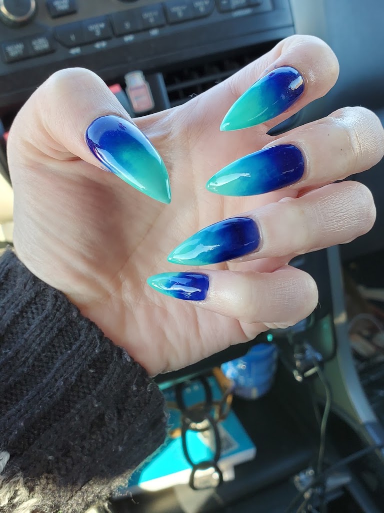 Lovely Nails 75090