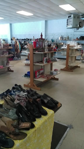 Thrift Store «Salvation Army Thrift Store», reviews and photos, 2801 Norwich St, Brunswick, GA 31520, USA