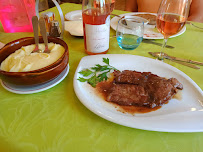 Plats et boissons du Restaurant français Restaurant Au Relais de la Truyère à Montézic - n°11