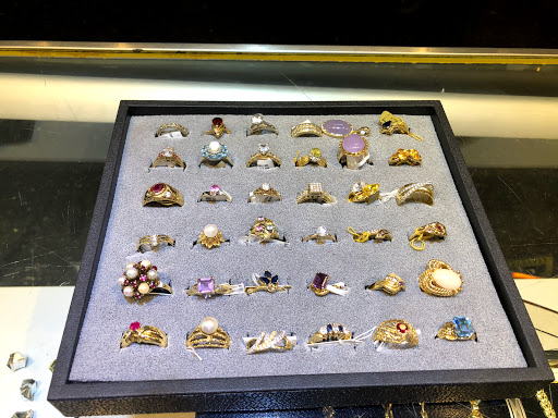 Pawn Shop «Cesar Chavez Pawn & Jewelry», reviews and photos, 2209 East Cesar E Chavez Avenue, Los Angeles, CA 90033, USA