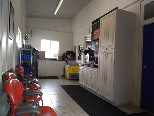 Oil Change Service «Quality Car Care, Oil & Smog #8», reviews and photos, 448 Blossom Hill Rd, San Jose, CA 95123, USA
