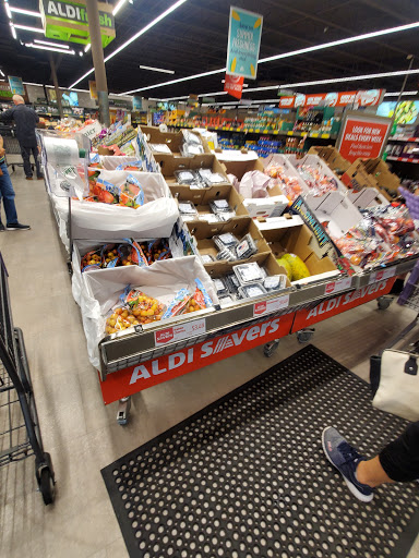Supermarket «ALDI», reviews and photos, 7020 S Cicero Ave, Bedford Park, IL 60638, USA