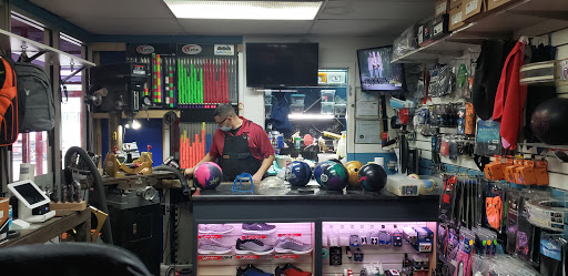 Bowling Alley «Brunswick Zone River Grove Lanes», reviews and photos, 3111 River Rd, River Grove, IL 60171, USA