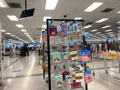 Clothing Store «Ross Dress for Less», reviews and photos, 4404 Dallas Fort Worth Turnpike, Dallas, TX 75211, USA