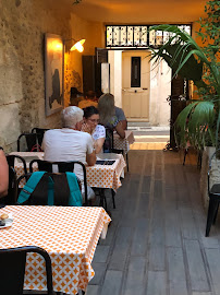 Atmosphère du Restaurant français La Cuisine des Anges à Saint-Rémy-de-Provence - n°15