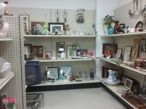 Donations Center «Goodwill Retail & Donation Center», reviews and photos