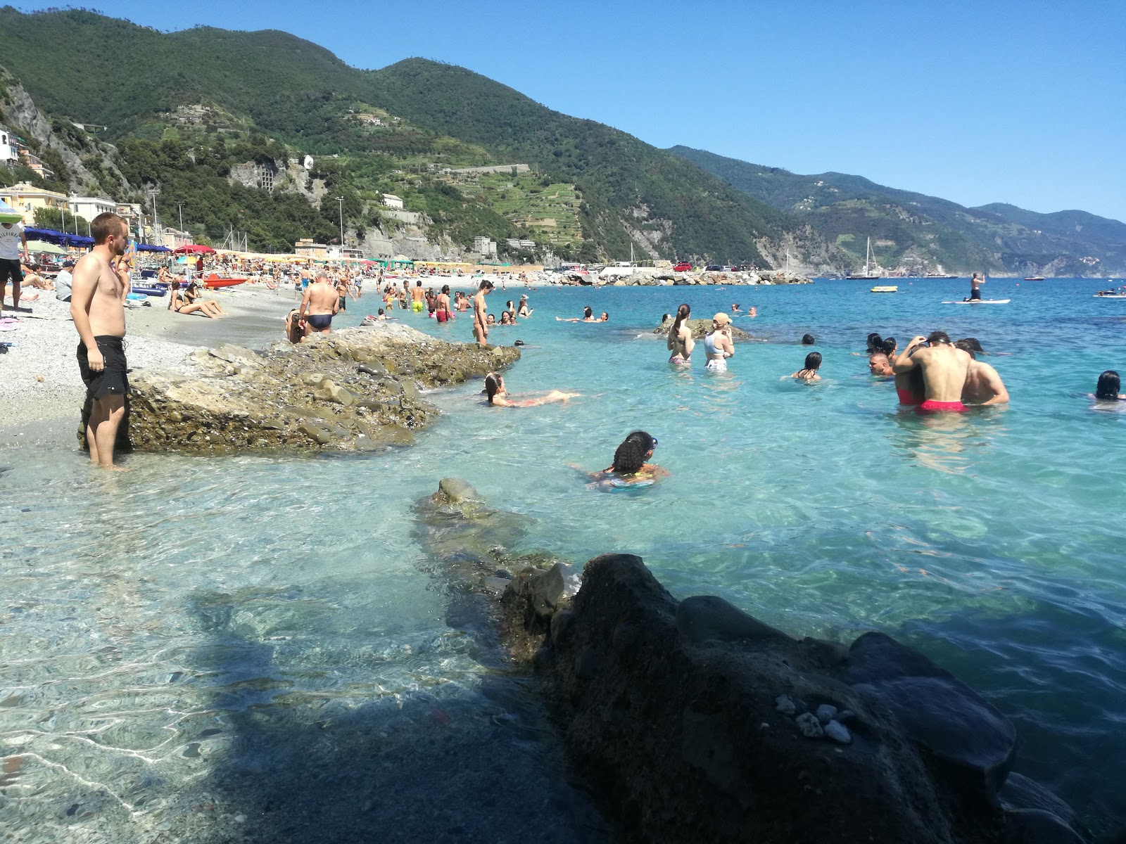 Foto di Spiaggia Gigante Monterosso Al Mare - raccomandato per i viaggiatori in famiglia con bambini