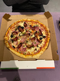 Plats et boissons du Pizzeria Pizza Napoli à Hardricourt - n°1