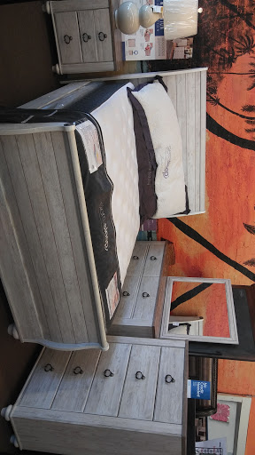 Furniture Store «Armourdale Furniture & Appliances», reviews and photos, 633 Kansas Ave, Kansas City, KS 66105, USA