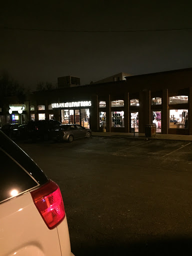 Clothing Store «Urban Outfitters», reviews and photos, 1140 Bardstown Rd, Louisville, KY 40204, USA