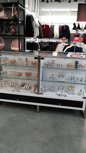 Clothing Store «GUESS Factory», reviews and photos, 100 Citadel Dr Suite 600, Commerce, CA 90040, USA