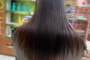 Pinups Hair and Beauty salon image
