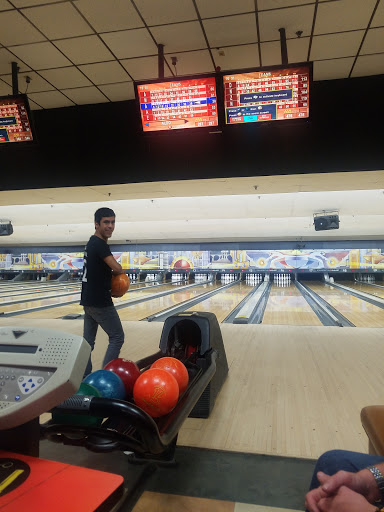 Bowling Alley «AMF Valley View Lanes», reviews and photos, 12141 Valley View St, Garden Grove, CA 92845, USA