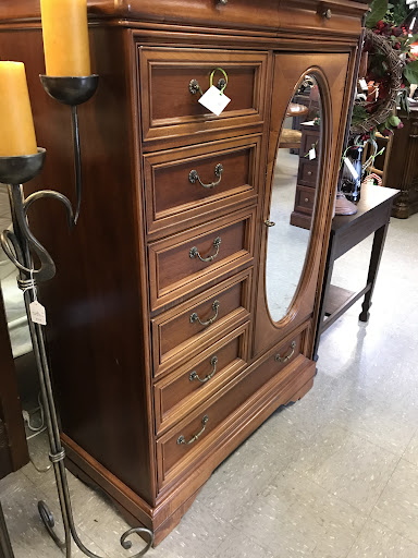 Furniture Store «Church Ladies Furniture Consignment», reviews and photos, 3570 Buford Hwy #204, Duluth, GA 30096, USA