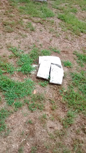 Memorial Park «Captain Stephen Olney Memorial Park», reviews and photos, Smithfield Rd, North Providence, RI 02904, USA