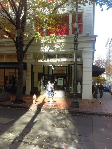 Clothing Store «Brooks Brothers», reviews and photos, 921 SW Morrison St, Portland, OR 97205, USA