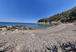Photo de Spiaggia della Cala avec petite baie