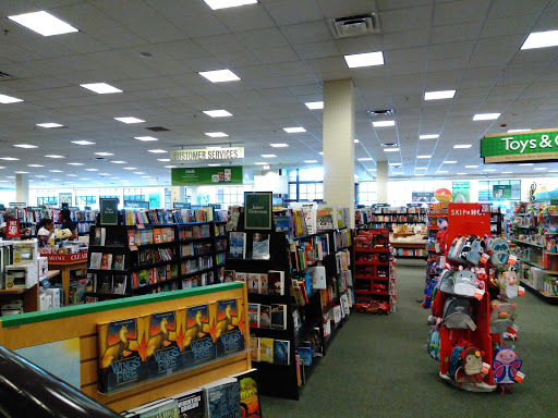 Book Store «Barnes & Noble», reviews and photos, 1245 NY-300, Newburgh, NY 12550, USA