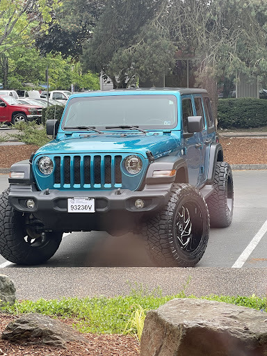 Car Dealer «Dealers Trade Outlet», reviews and photos, 16327 Lee Hwy, Gainesville, VA 20155, USA