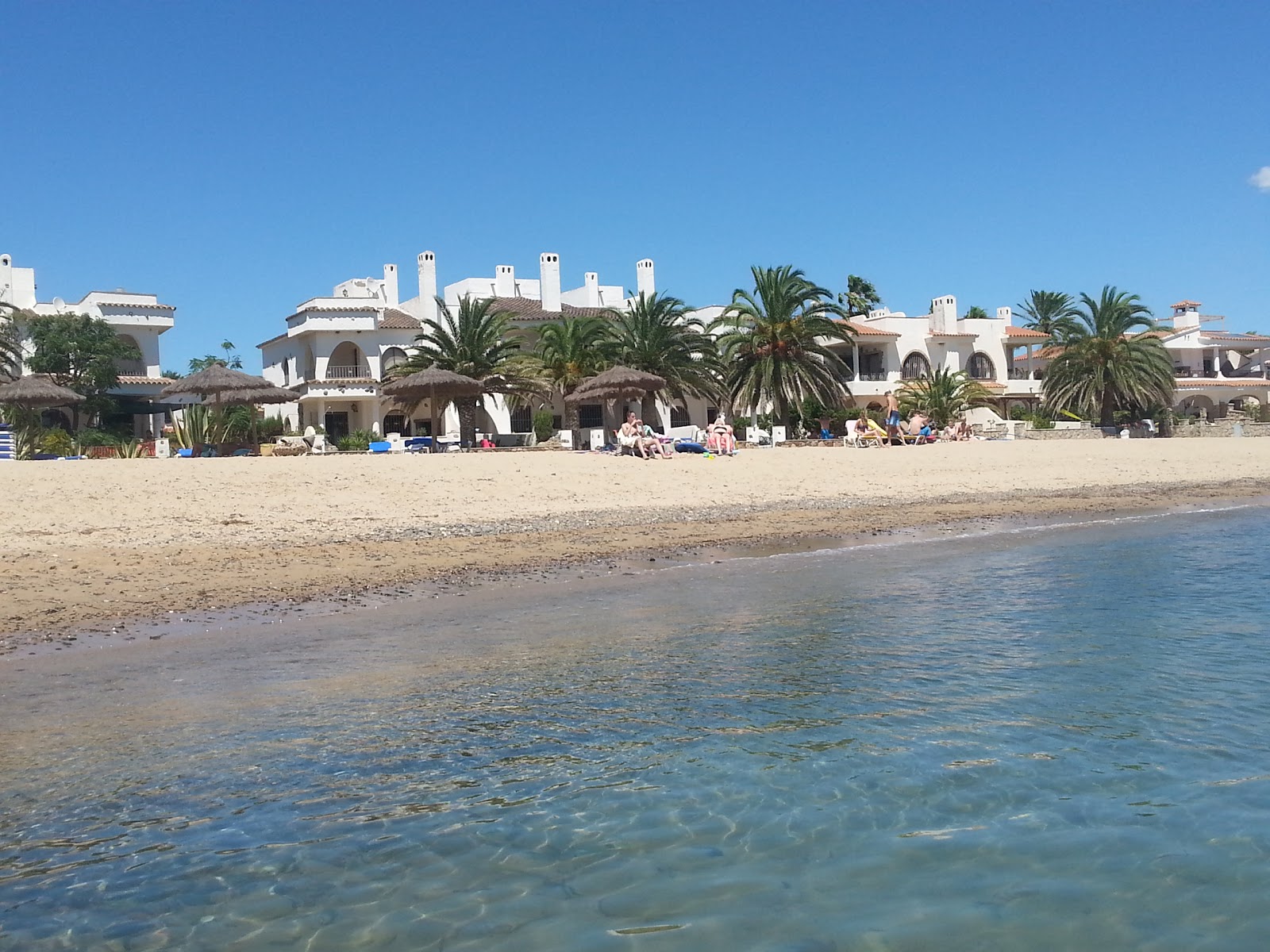 Photo de Playa de La Pixerota avec un niveau de propreté de partiellement propre