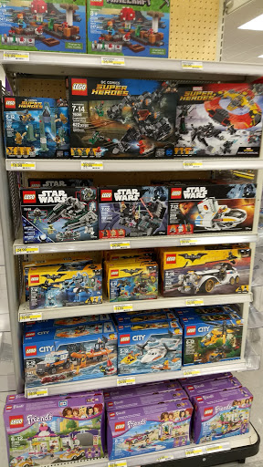 Shopping Mall «Addison Mall», reviews and photos, 2970 W Addison St, Chicago, IL 60618, USA