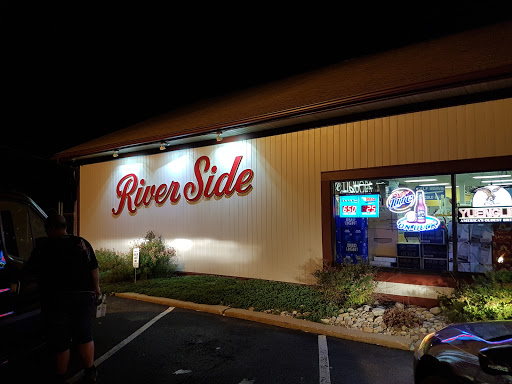 Liquor Store «Riverside Liquors Inc», reviews and photos, 1811 Main St, Agawam, MA 01001, USA