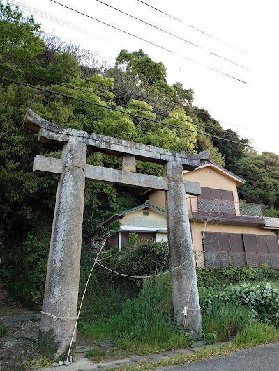 黒崎玉垂神社の鳥居