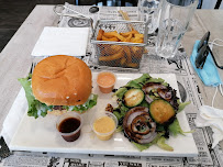 Plats et boissons du Restaurant la base Burger à Saint-Chéron - n°3