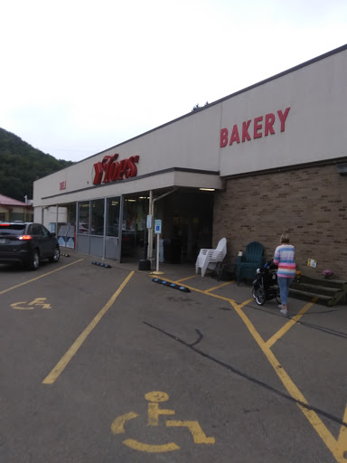 TOPS Friendly Markets, 28 Railroad St, Youngsville, PA 16371, USA, 