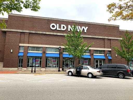 Old Navy, 2 Meadow Cir Dr, Lake St Louis, MO 63367, USA, 